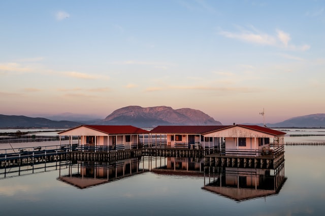 Pelada-photo-by-jason-blackeye-unsplash