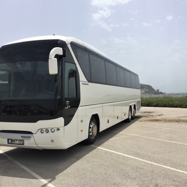 λεωφορείο 50 θέσεων -ενοικιάσεις πούλμαν CDLTOUR-co