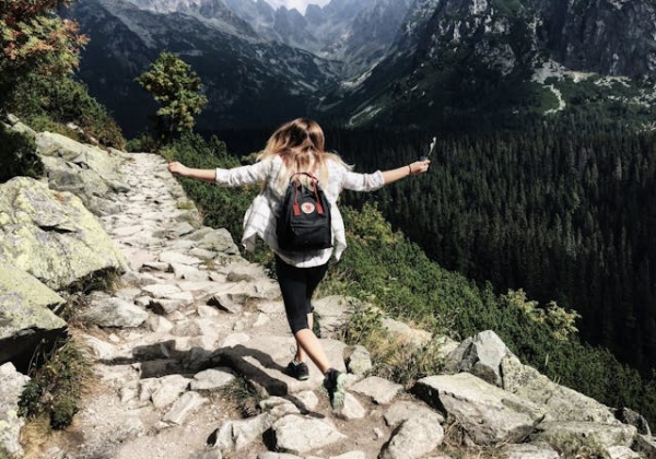 Photo by Nina Uhlivova: happy traveller